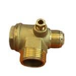 Ventil za kompresor, zlatni metalni priključak, industrijski alat za zrakoplovnu opremu.