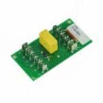 Rezistivni elektronski modul sa zelenom pločom, elektronika i priključci.