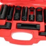 Set za čekiće i ključeve u crvenoj kutiji za profesionalne pogonske alatke.