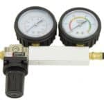 Visokotlačni ručni kompresor za zrak, mjerna instrumenta za pritisak i cilindar ležaja.