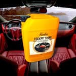 Višenamjensko sredstvo za čišćenje unutrašnjosti automobila, uklanja prljavštinu i ostavlja sjaj.