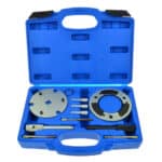 Precizni alati za remene i remenice u plavnoj kutiji za alat.