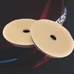 Poliranje diska za automobil, auto detailing, pribor za njegu vozila, auto uređaji, čistač za automobil.