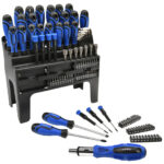 Razni ručni setovi odvijača i bitova za industrijsku upotrebu.