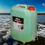 Wieber čistač za automobile na plaži, ekološki proizvod za pranje vozila, siguran za okoliš i površine.