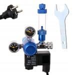 Visokonaponski adapter za kompresor zraka, manometar i alat za održavanje luftnog sistema.