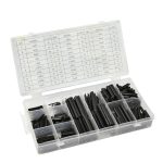 Set vijaka i matica u kutiji za alat.