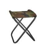 Sklopivo vojno stolica sa jastukom, idealno za kampovanje i outdoor aktivnosti.