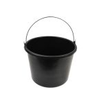 Crna plastična kanta sa ručkom za alat i usisavače za zrak i prašinu.