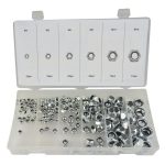 Različiti veličine podloški i matica u kutiji za alate.