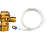 Alat za kompresor, zlatni fiting i plastični tubing za industrijsko i kućno korištenje.